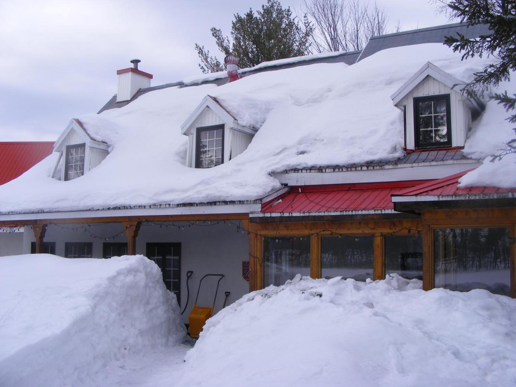 Auberge La Seigneurie Valcartier Saint-Gabriel-de-Valcartier Extérieur photo